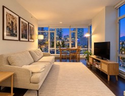912-161 Georgia Street W Vancouver, BC V6B 0K9