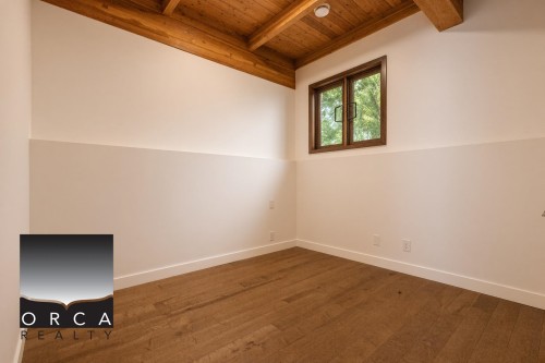 5363 Kew Cliff Road, West Vancouver, BC 