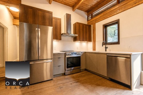 5363 Kew Cliff Road, West Vancouver, BC 