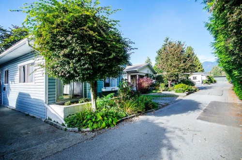 227 Tomahawk Avenue, West Vancouver, BC 