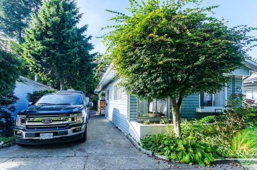227 Tomahawk Avenue, West Vancouver, BC 