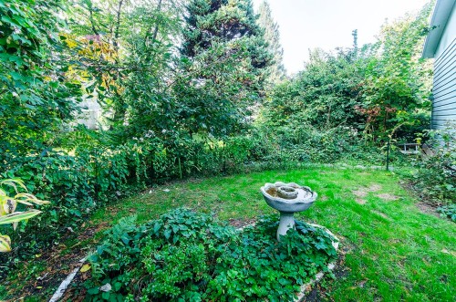227 Tomahawk Avenue, West Vancouver, BC 