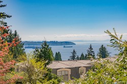 2261 Gisby Street  West Vancouver, BC V7V 4N5