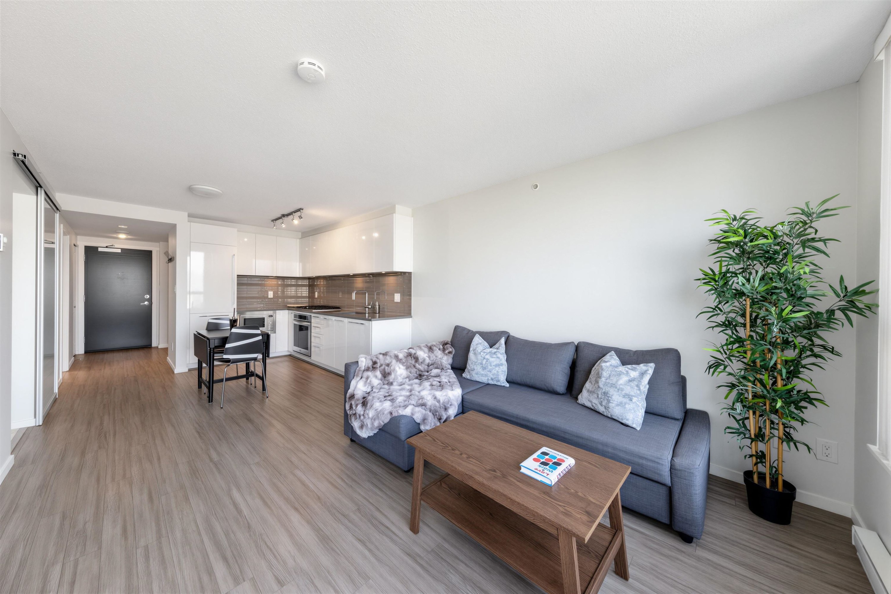 2008-6658 Dow Avenue, Burnaby, BC