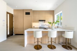 2-3771 King Edward Avenue W Vancouver, BC V6S 1M8