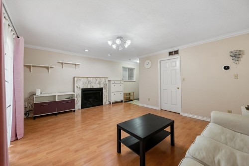 819 70Th Avenue W, Vancouver, BC 
