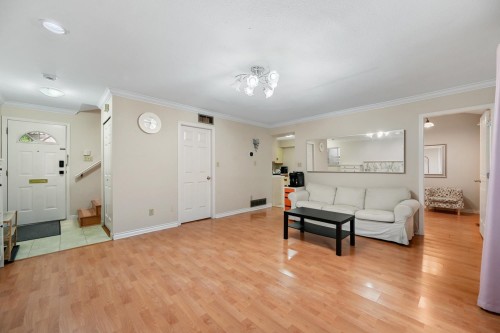 819 70Th Avenue W, Vancouver, BC 