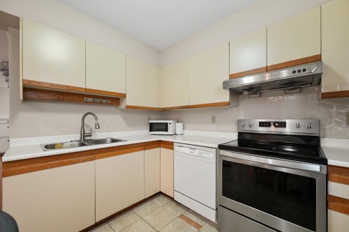 819 70Th Avenue W, Vancouver, BC 