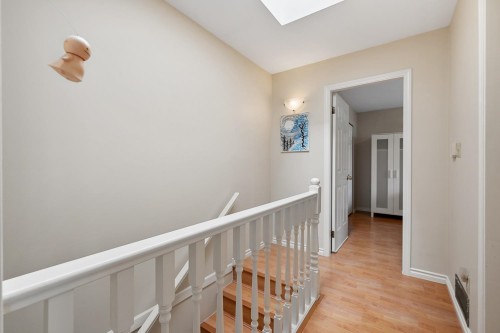 819 70Th Avenue W, Vancouver, BC 