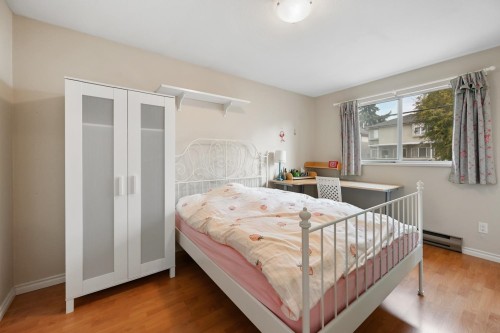 819 70Th Avenue W, Vancouver, BC 