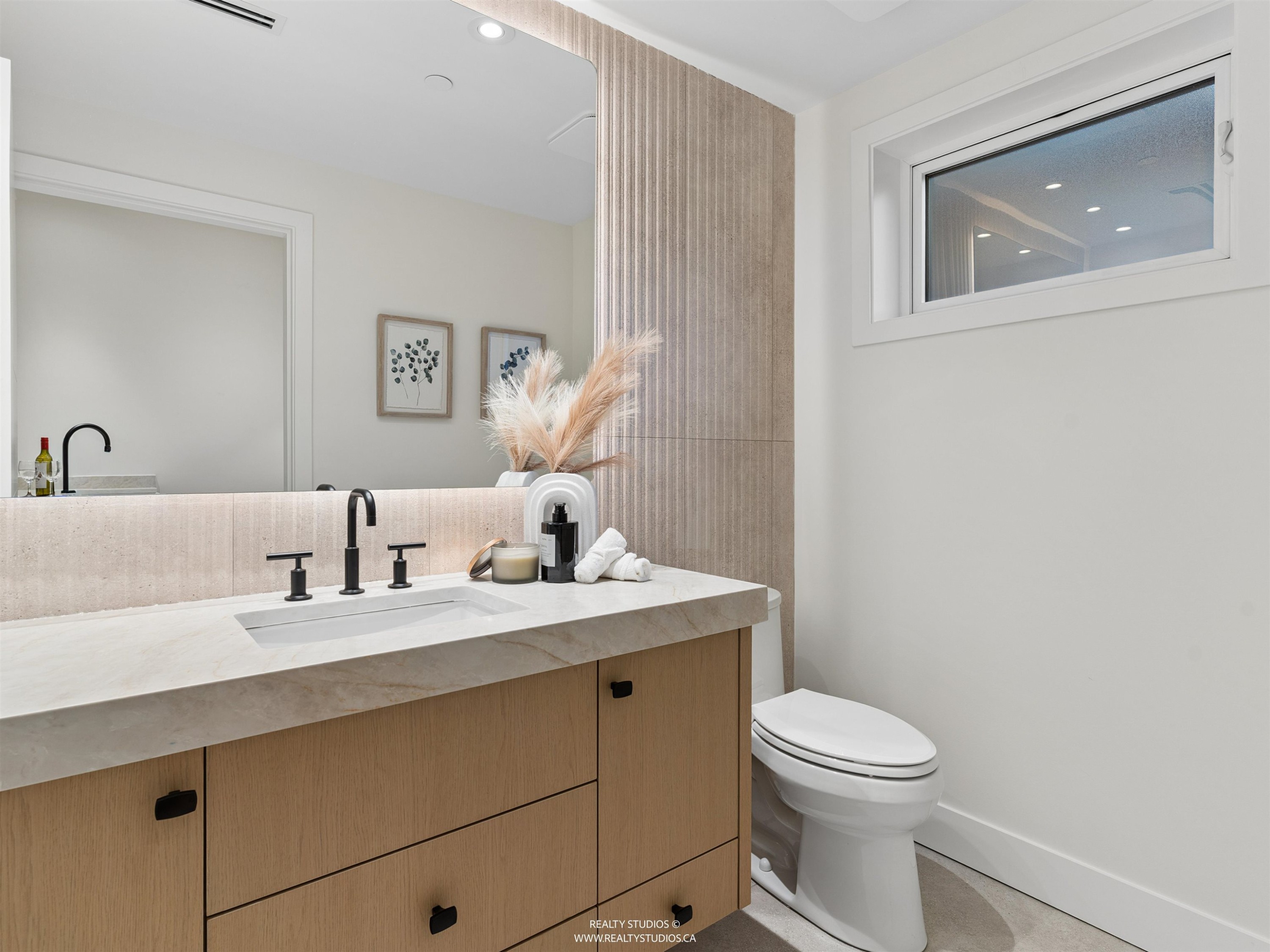 2543 2Nd Avenue E, Vancouver, BC