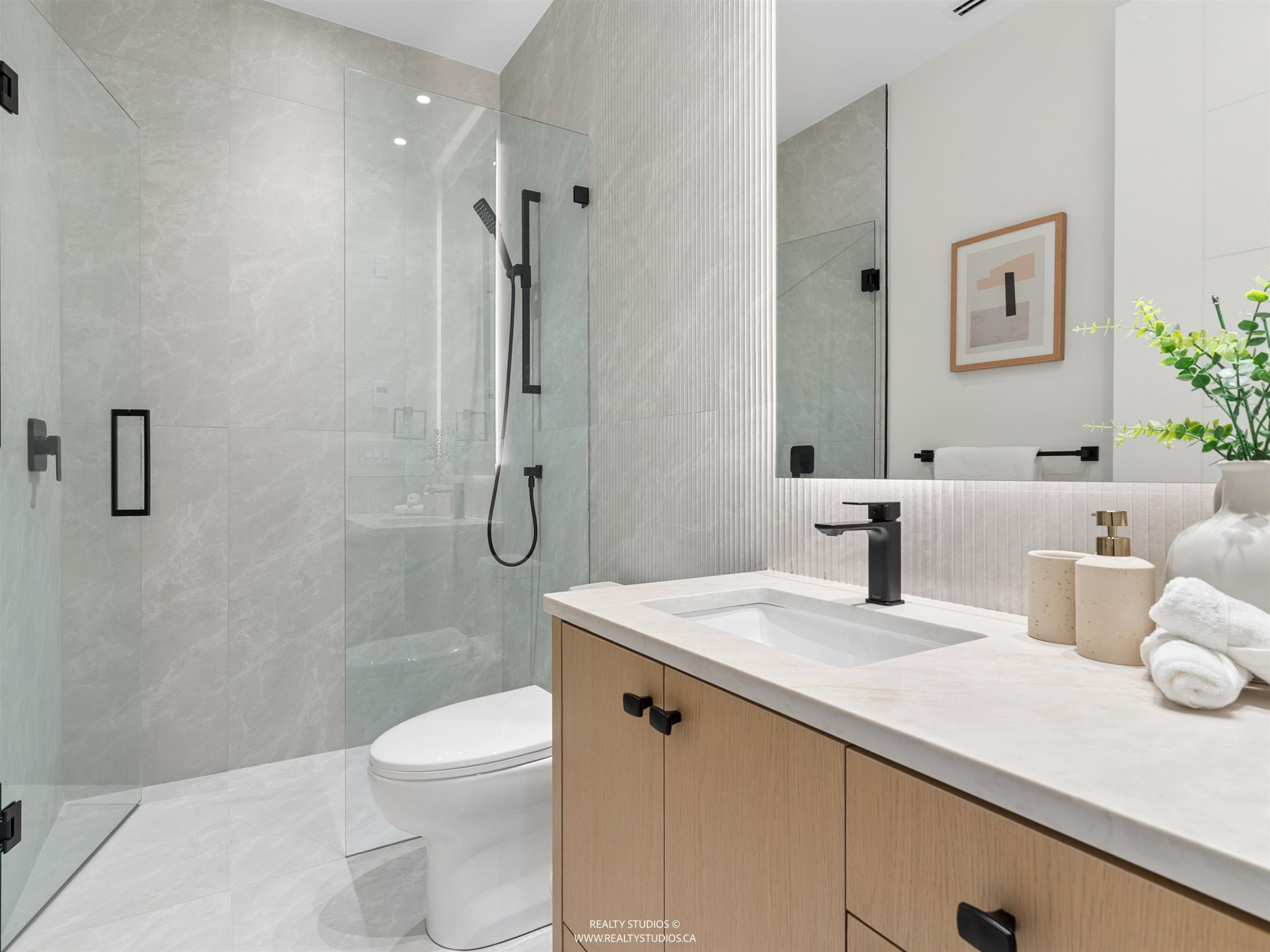 2543 2Nd Avenue E, Vancouver, BC