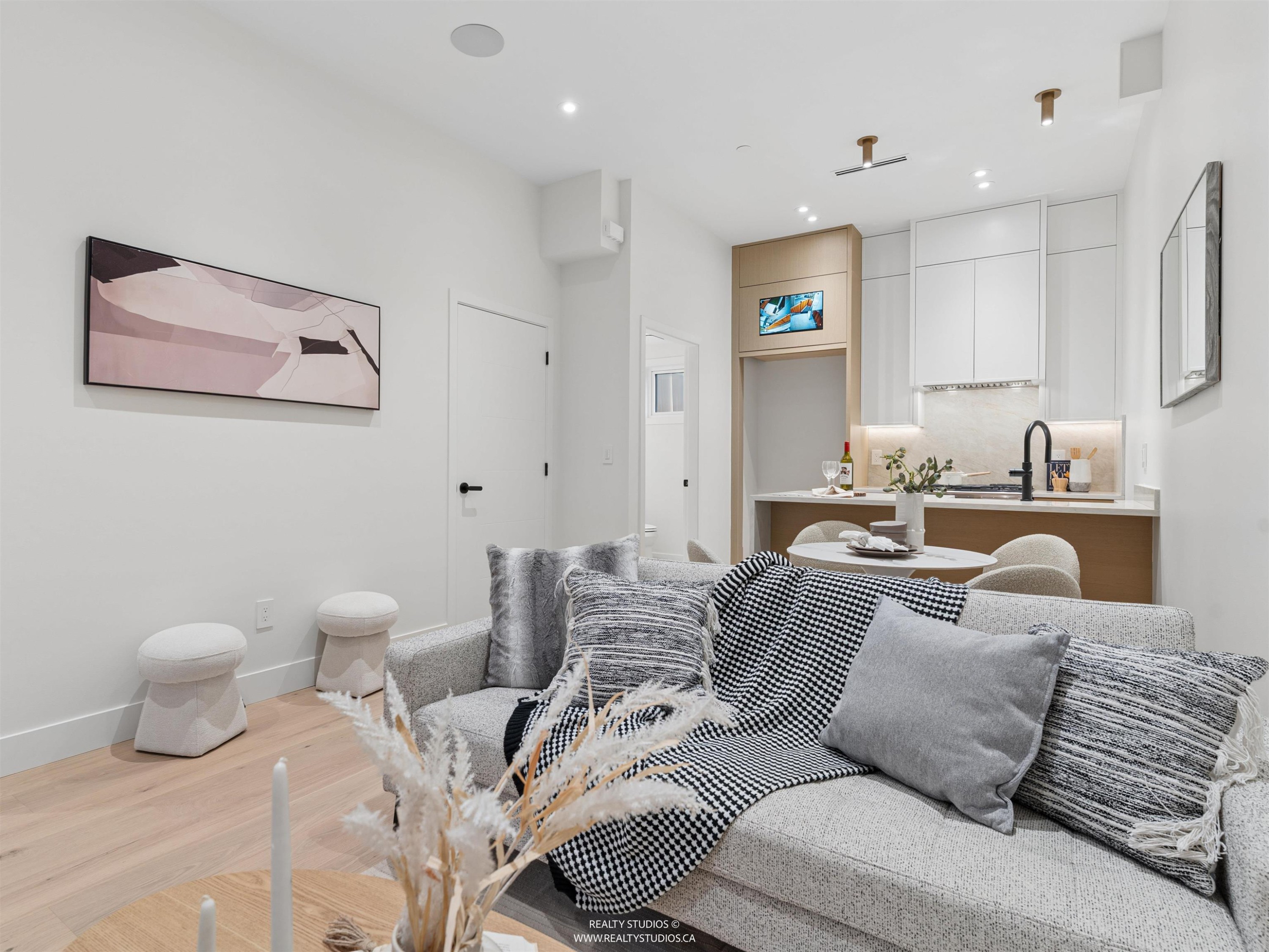 2543 2Nd Avenue E, Vancouver, BC