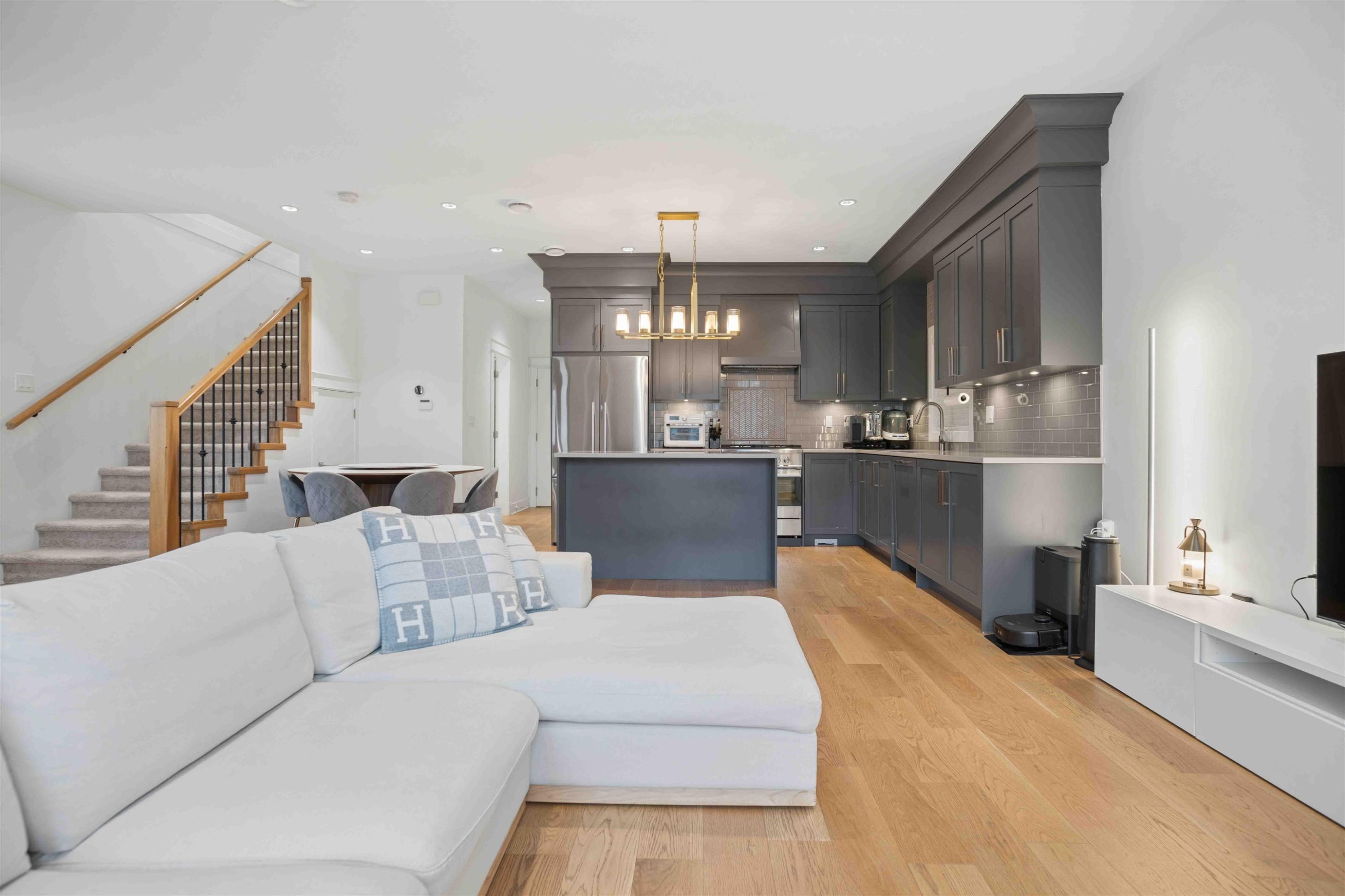 5680 Williams Road, Richmond, BC