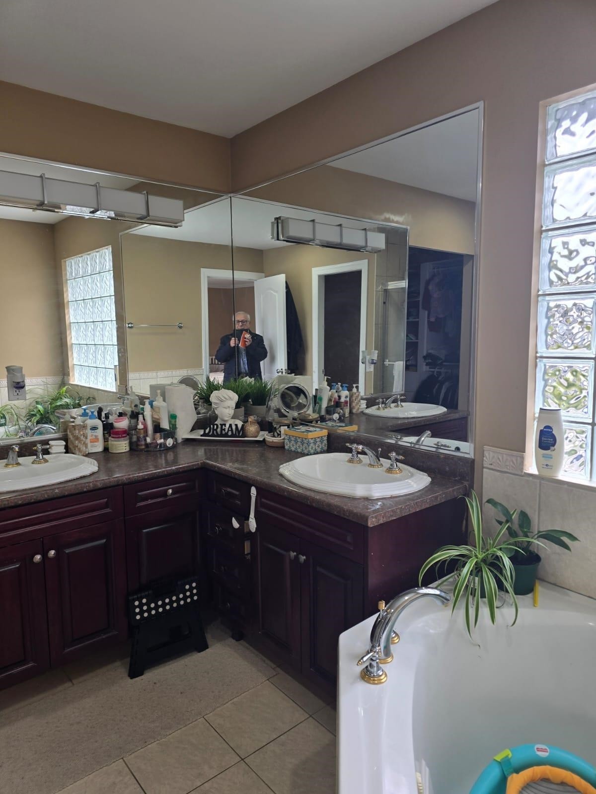 3411 Catalina Crescent, Richmond, BC