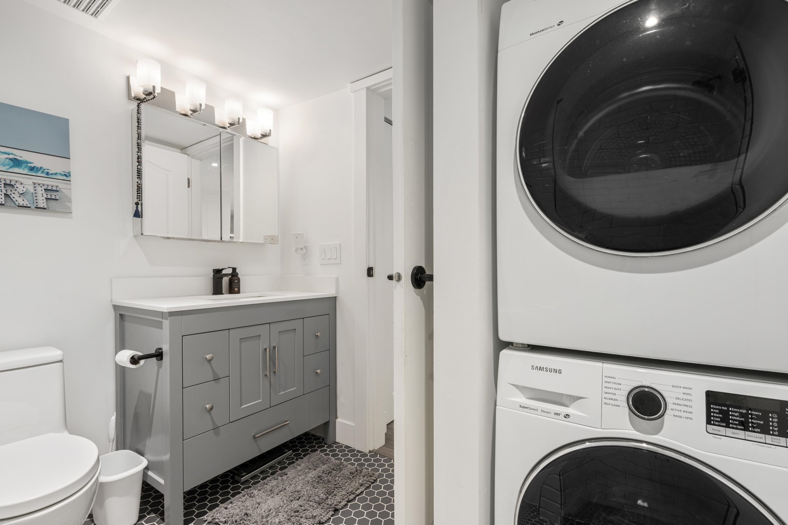 825 15Th Avenue W, Vancouver, BC