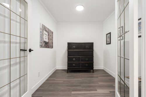 825 15Th Avenue W, Vancouver, BC 