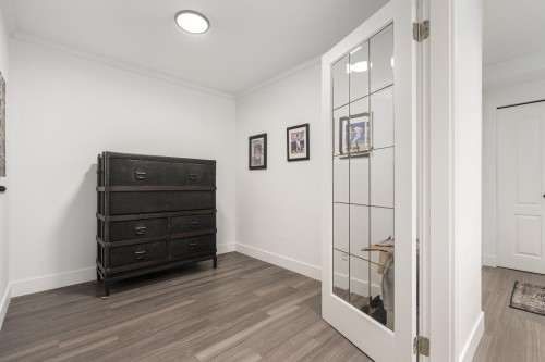 825 15Th Avenue W, Vancouver, BC 