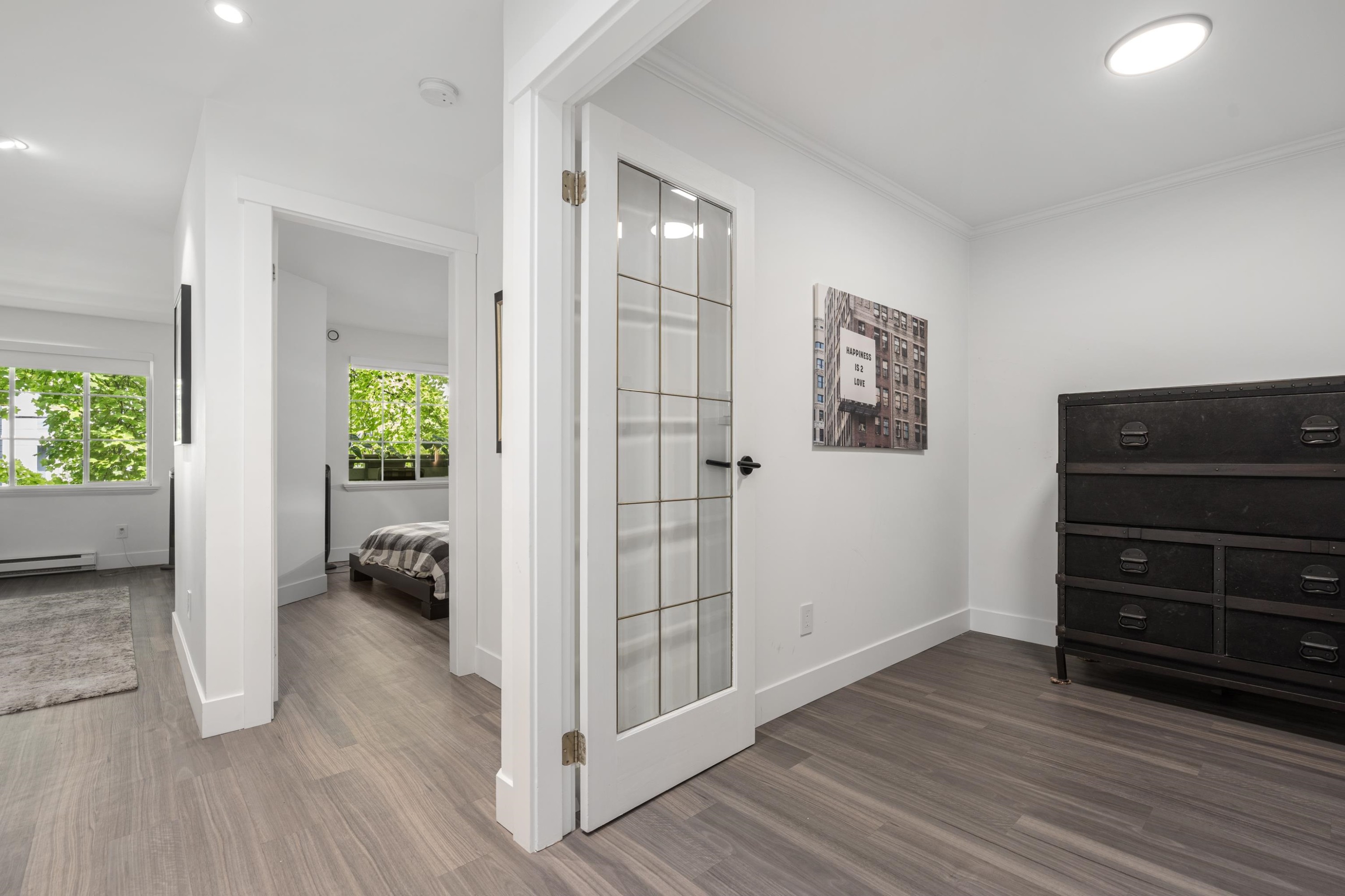 825 15Th Avenue W, Vancouver, BC
