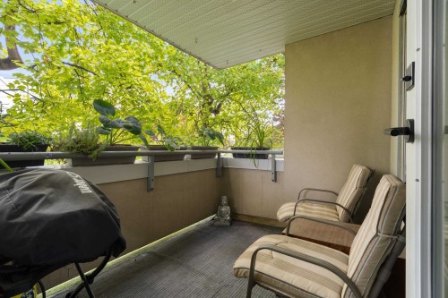 825 15Th Avenue W, Vancouver, BC 