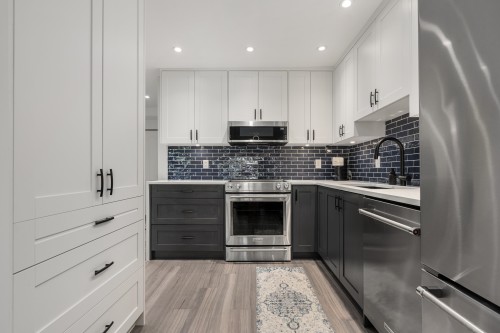 825 15Th Avenue W, Vancouver, BC 