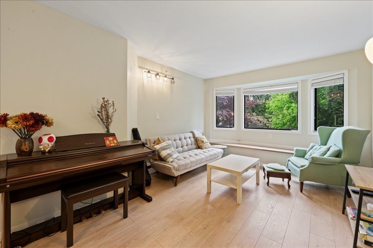 1375 18Th Avenue E, Vancouver, BC