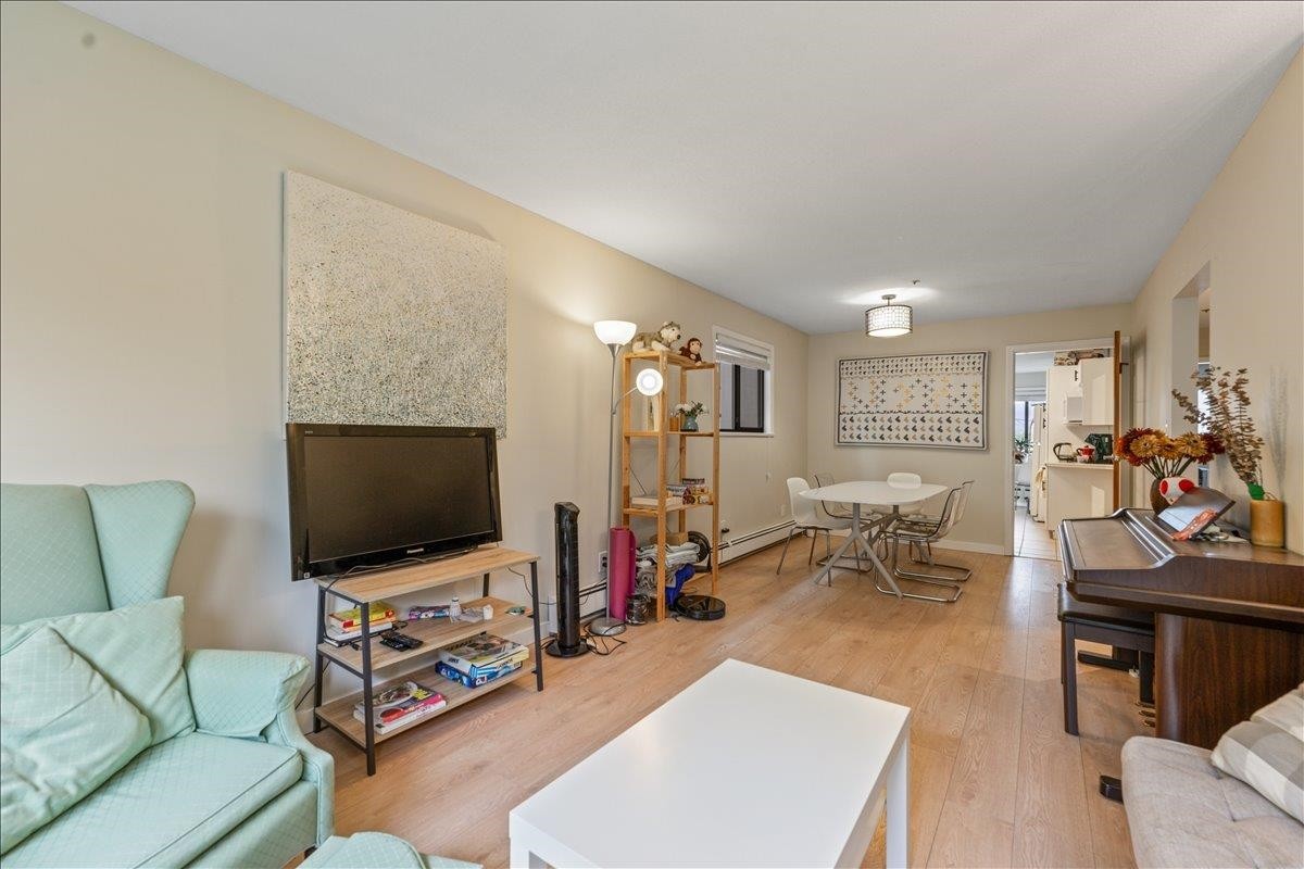 1375 18Th Avenue E, Vancouver, BC
