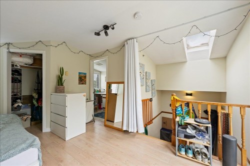 1375 18Th Avenue E, Vancouver, BC 