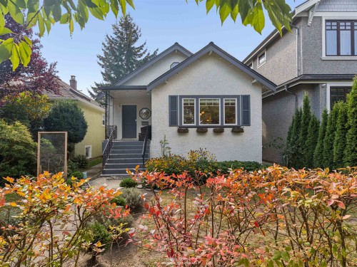 558 19Th Avenue W, Vancouver, BC 