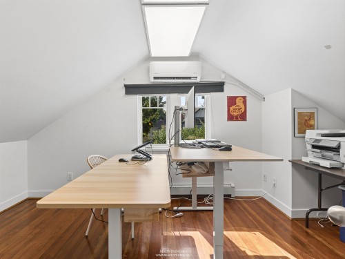 558 19Th Avenue W, Vancouver, BC 