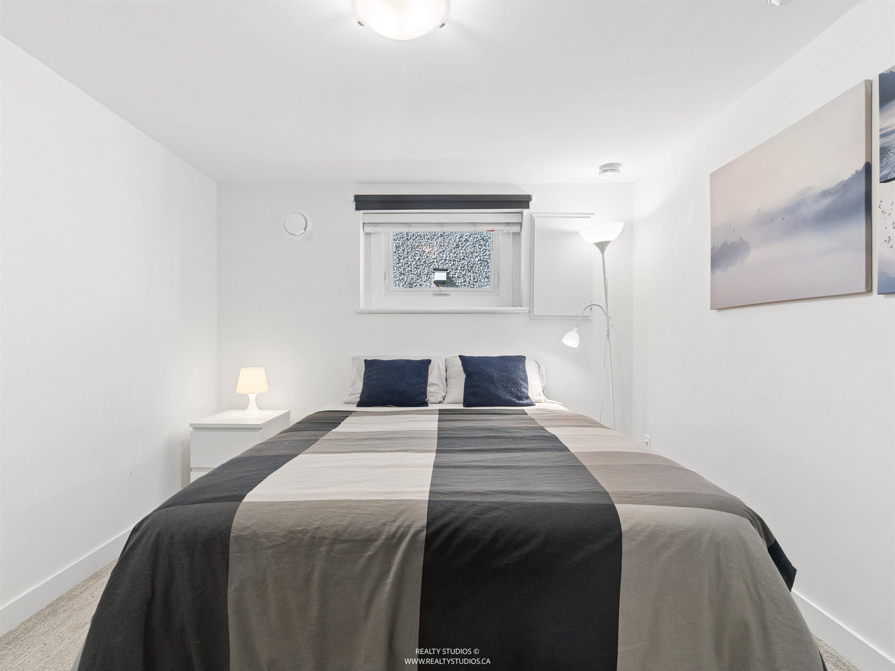 558 19Th Avenue W, Vancouver, BC