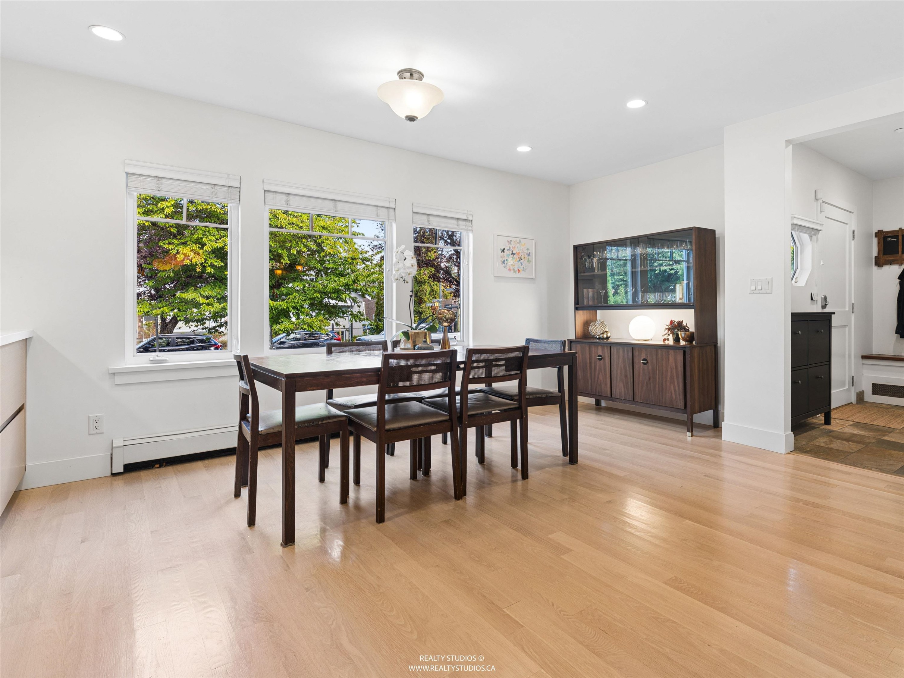 558 19Th Avenue W, Vancouver, BC