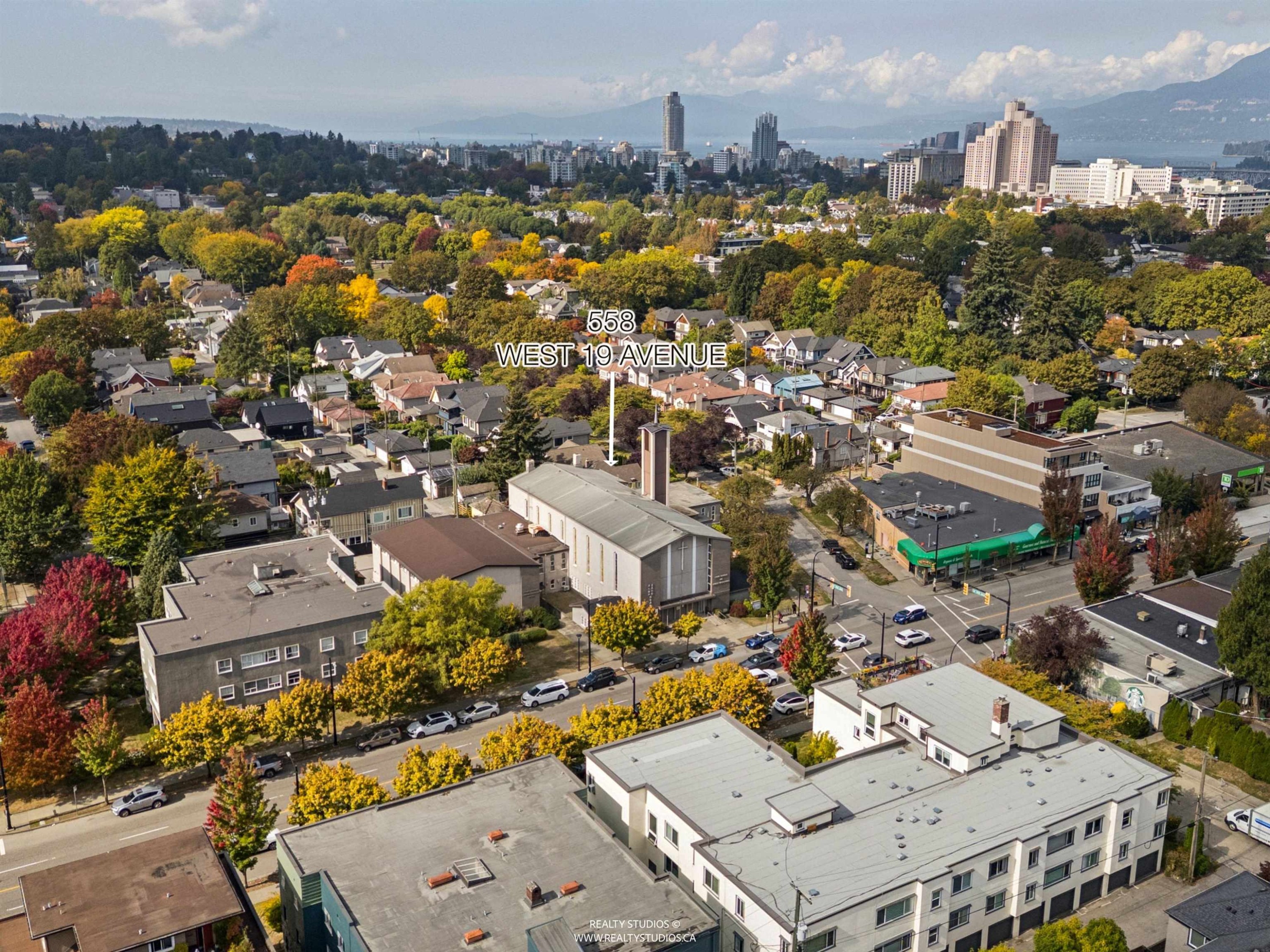 558 19Th Avenue W, Vancouver, BC