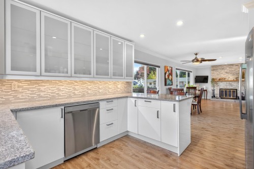 920 Raymond Avenue, Coquitlam, BC 