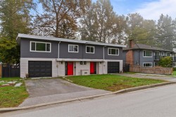 3652-3654 St. Thomas Street  Port Coquitlam, BC V3B 2Y8