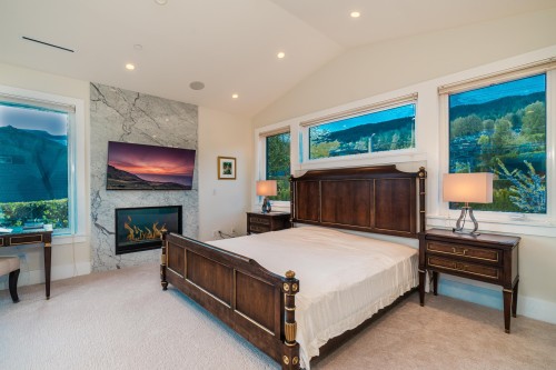 2408 Mathers Avenue, West Vancouver, BC 