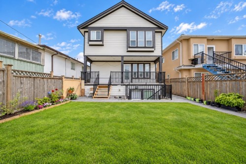 2216 Mannering Avenue, Vancouver, BC 