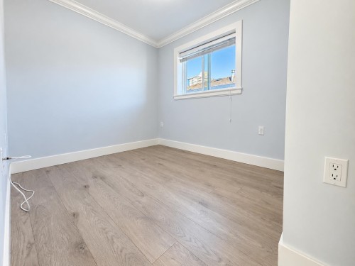 2216 Mannering Avenue, Vancouver, BC 
