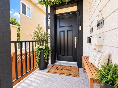 2216 Mannering Avenue, Vancouver, BC 
