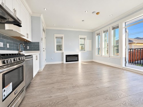 2216 Mannering Avenue, Vancouver, BC 