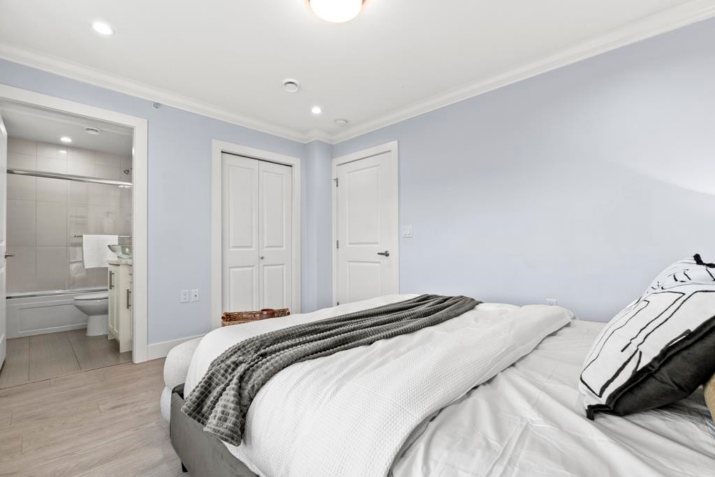 2216 Mannering Avenue, Vancouver, BC