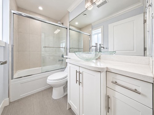 2216 Mannering Avenue, Vancouver, BC 