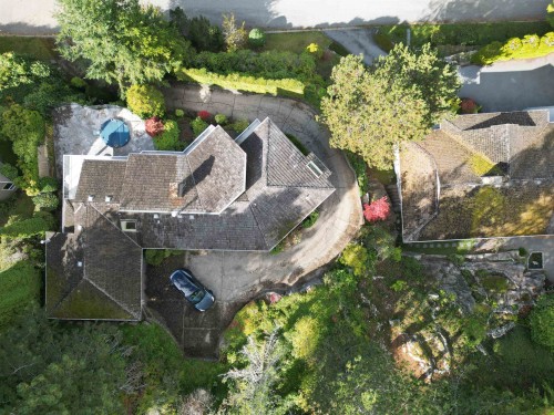4764 Woodburn Road  West Vancouver, BC V7S 3B2