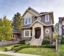 3760 17th Avenue W Vancouver, BC V6S 1A2