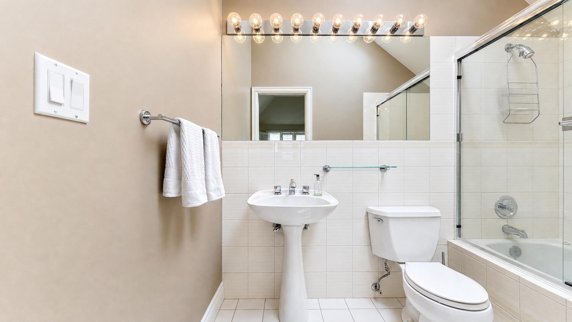 8418 Gillnet Place, Vancouver, BC