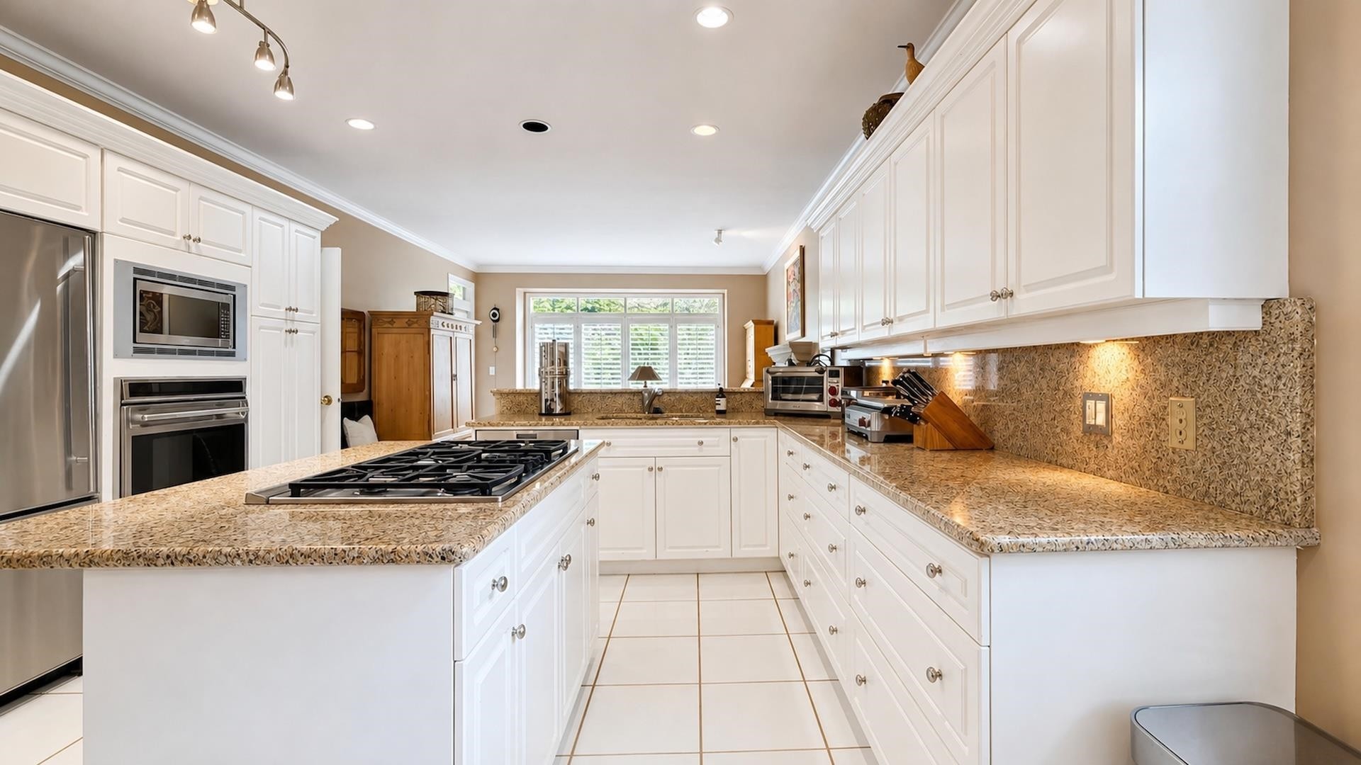 8418 Gillnet Place, Vancouver, BC