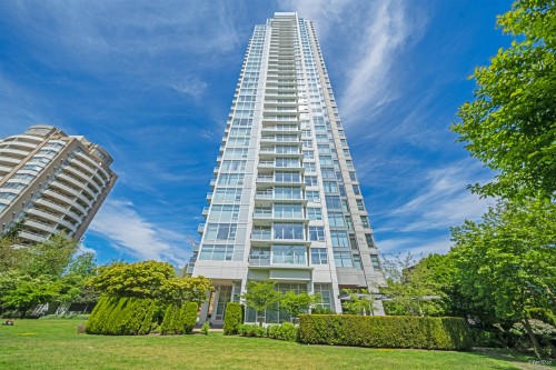 306-4880 Bennett Street  Burnaby, BC V5H 0C1