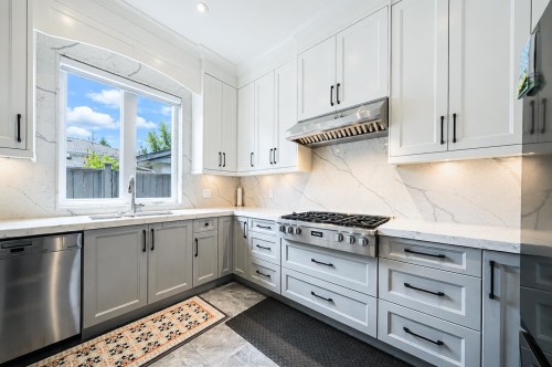 5720 Woodwards Road, Richmond, BC 
