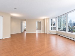 1206-388 Drake Street  Vancouver, BC V6B 6A8