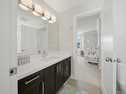 355 15Th Street E, North Vancouver, BC 